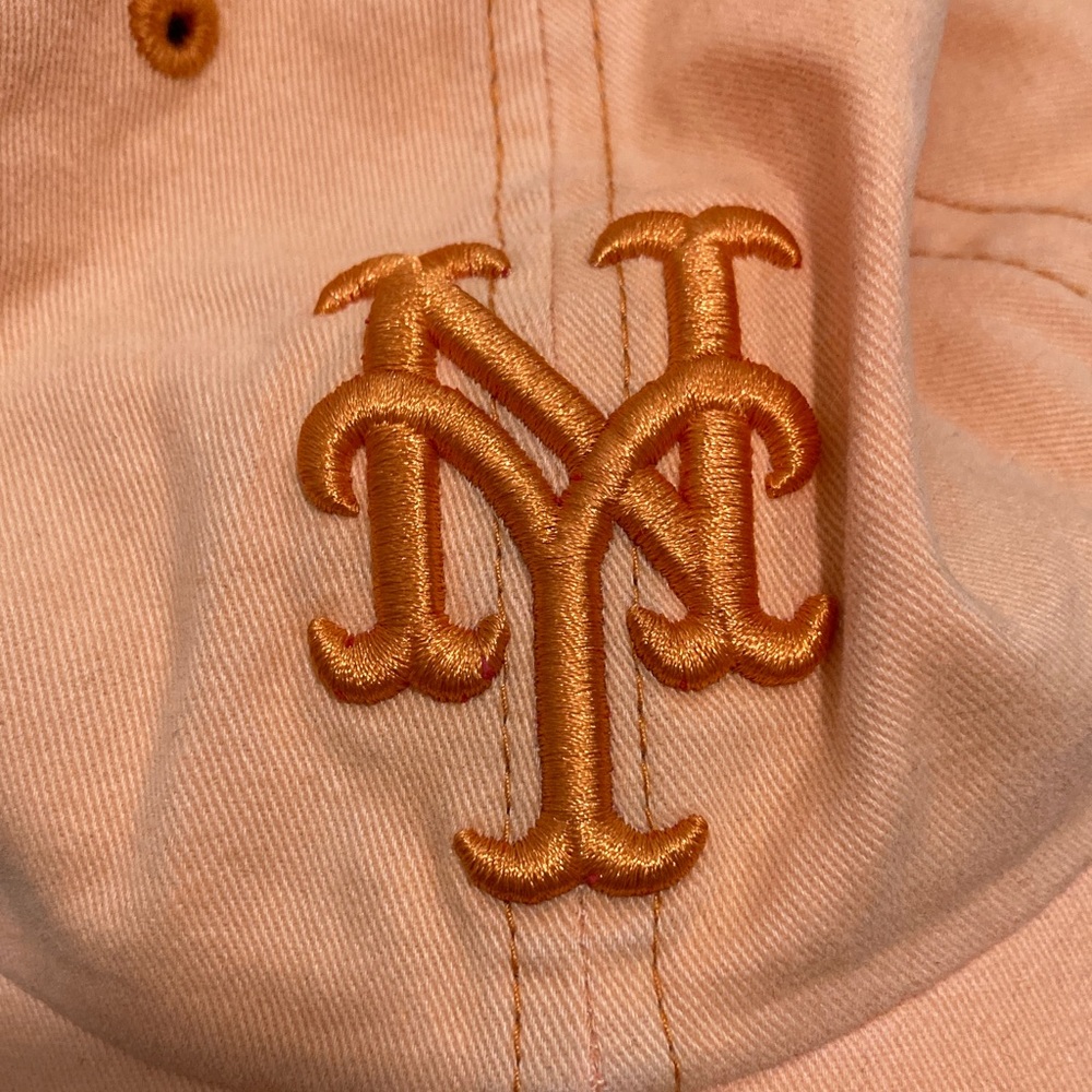 New York Yankees Ball Cap - Picture 6 of 7